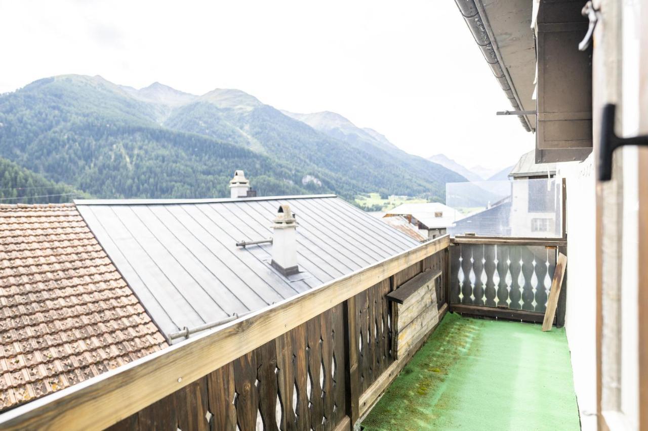 Chasa Broel Mitten In Holiday home Ardez