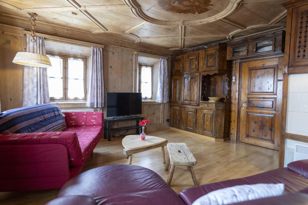 Chasa Broel Mitten In Holiday home