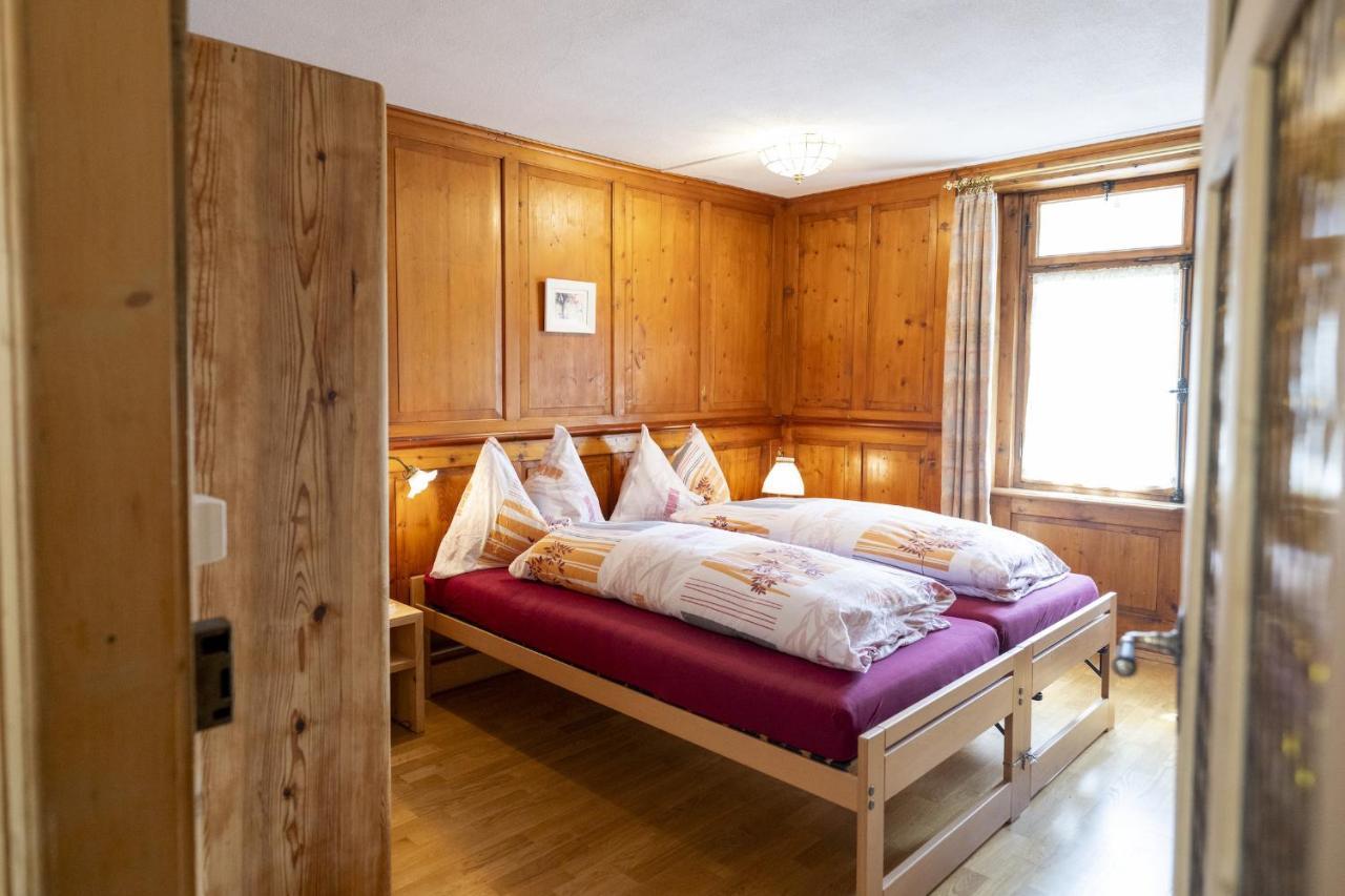 Holiday home Chasa Broel Mitten In *