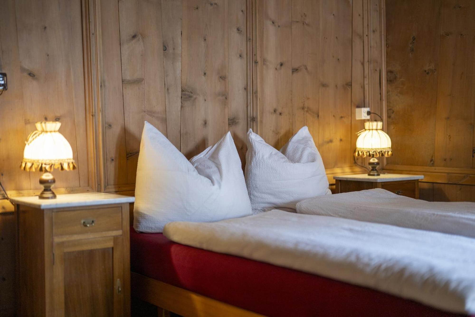 Holiday home Chasa Broel Mitten In